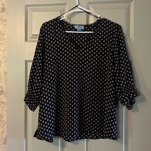 CeCe V neck elbow length sleeve. Pretty Blouse!